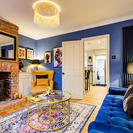 Queens Cottage, Wivenhoe Stylish, Plush, Cosy, Convenient & Quirky, 2X Double Bed Period Cottage Plus Patio - 9 Min Walk Train, 4 Min Walk High Street Pubs, Restaurants, Shops Eksteriør billede