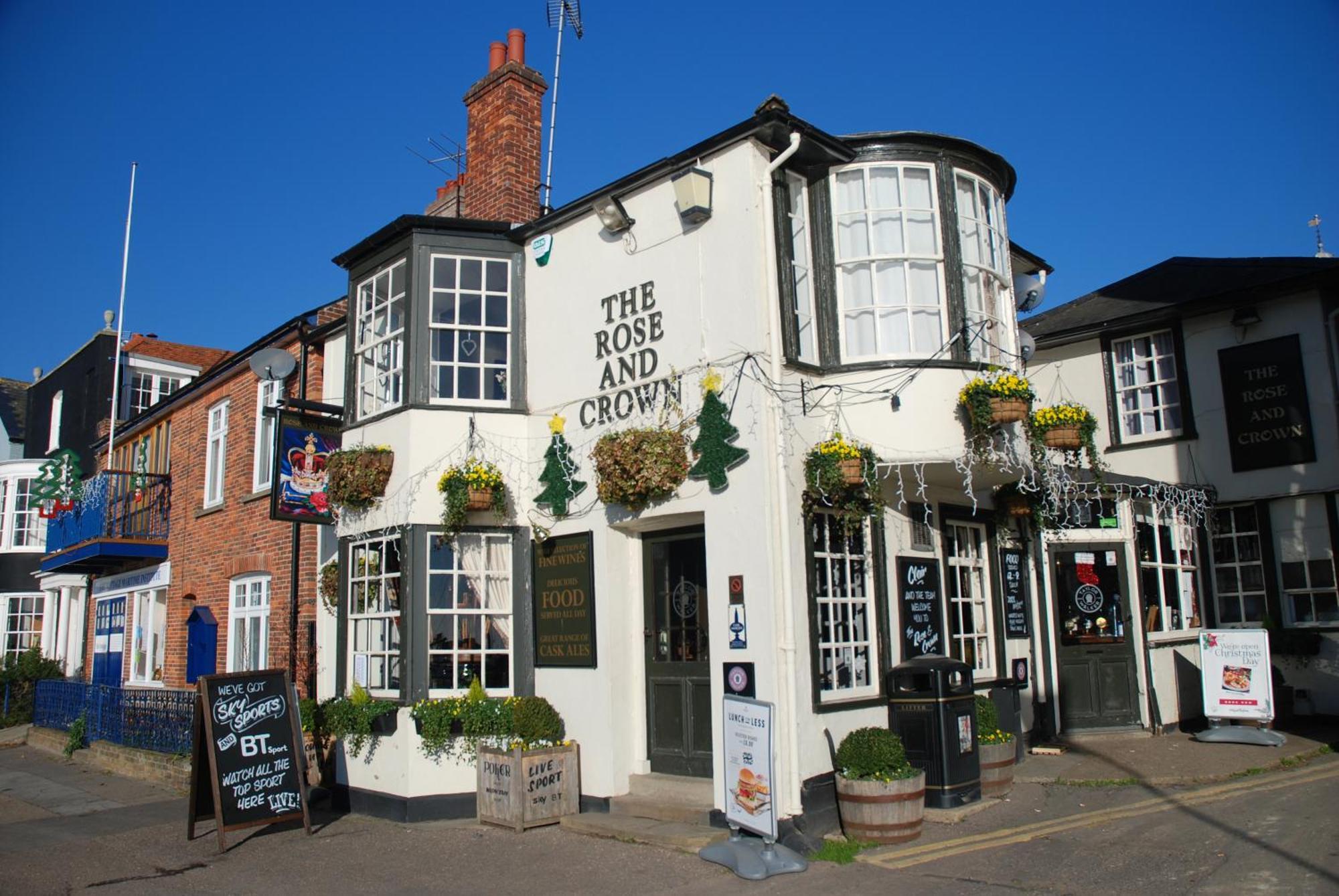 Queens Cottage, Wivenhoe Stylish, Plush, Cosy, Convenient & Quirky, 2X Double Bed Period Cottage Plus Patio - 9 Min Walk Train, 4 Min Walk High Street Pubs, Restaurants, Shops Eksteriør billede