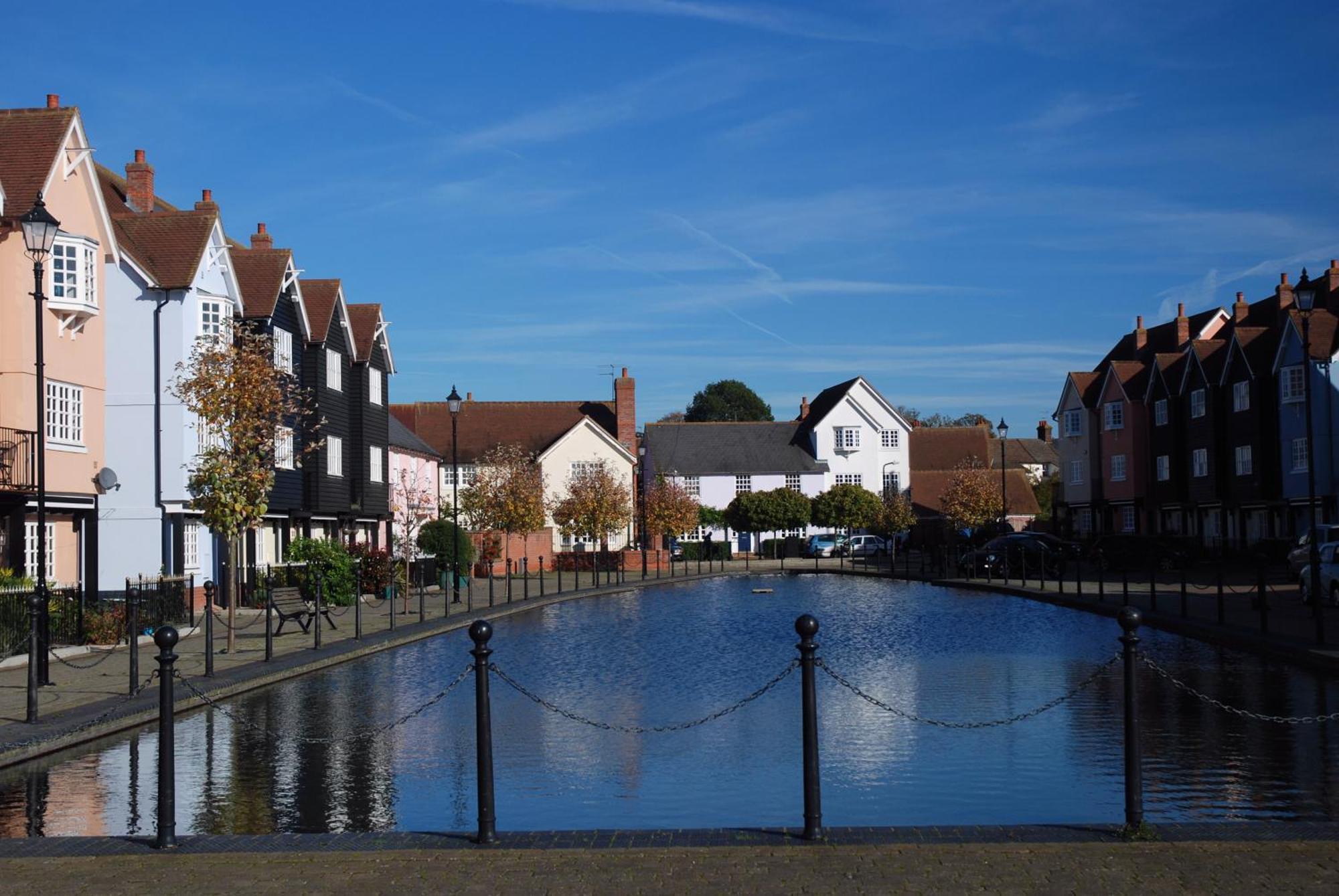 Queens Cottage, Wivenhoe Stylish, Plush, Cosy, Convenient & Quirky, 2X Double Bed Period Cottage Plus Patio - 9 Min Walk Train, 4 Min Walk High Street Pubs, Restaurants, Shops Eksteriør billede
