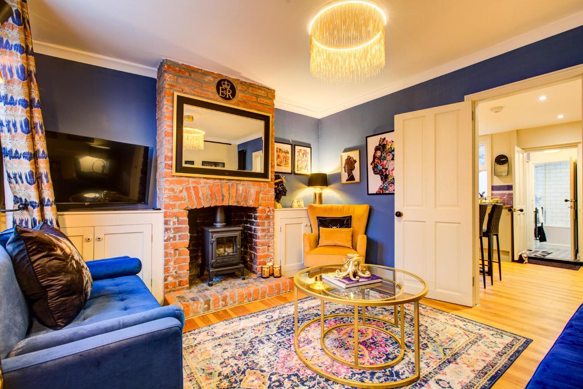 Queens Cottage, Wivenhoe Stylish, Plush, Cosy, Convenient & Quirky, 2X Double Bed Period Cottage Plus Patio - 9 Min Walk Train, 4 Min Walk High Street Pubs, Restaurants, Shops Eksteriør billede