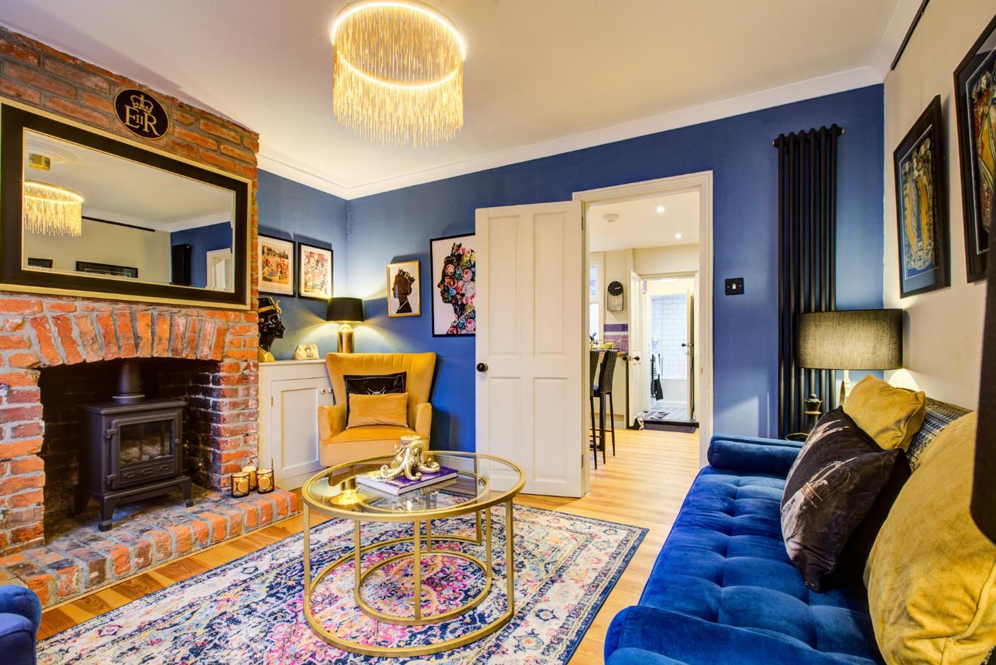 Queens Cottage, Wivenhoe Stylish, Plush, Cosy, Convenient & Quirky, 2X Double Bed Period Cottage Plus Patio - 9 Min Walk Train, 4 Min Walk High Street Pubs, Restaurants, Shops Eksteriør billede